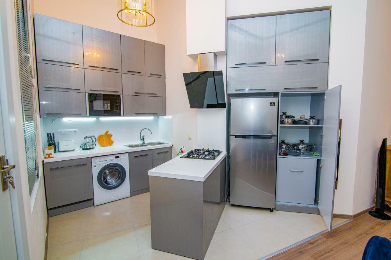 Solo Apartment In City Center Tbilisi Exterior foto