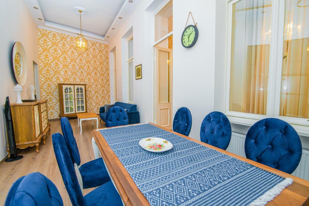 Solo Apartment In City Center Tbilisi Exterior foto